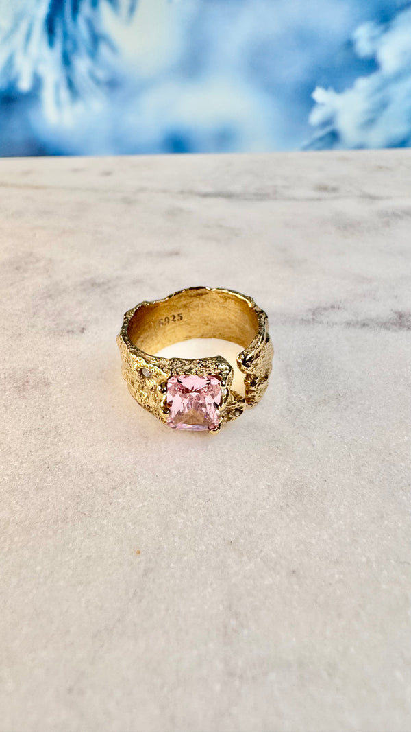 Breiter Ring mit Rosa Zirkonia , Gold plattiert, verstellbar