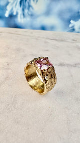 Breiter Ring mit Rosa Zirkonia , Gold plattiert, verstellbar