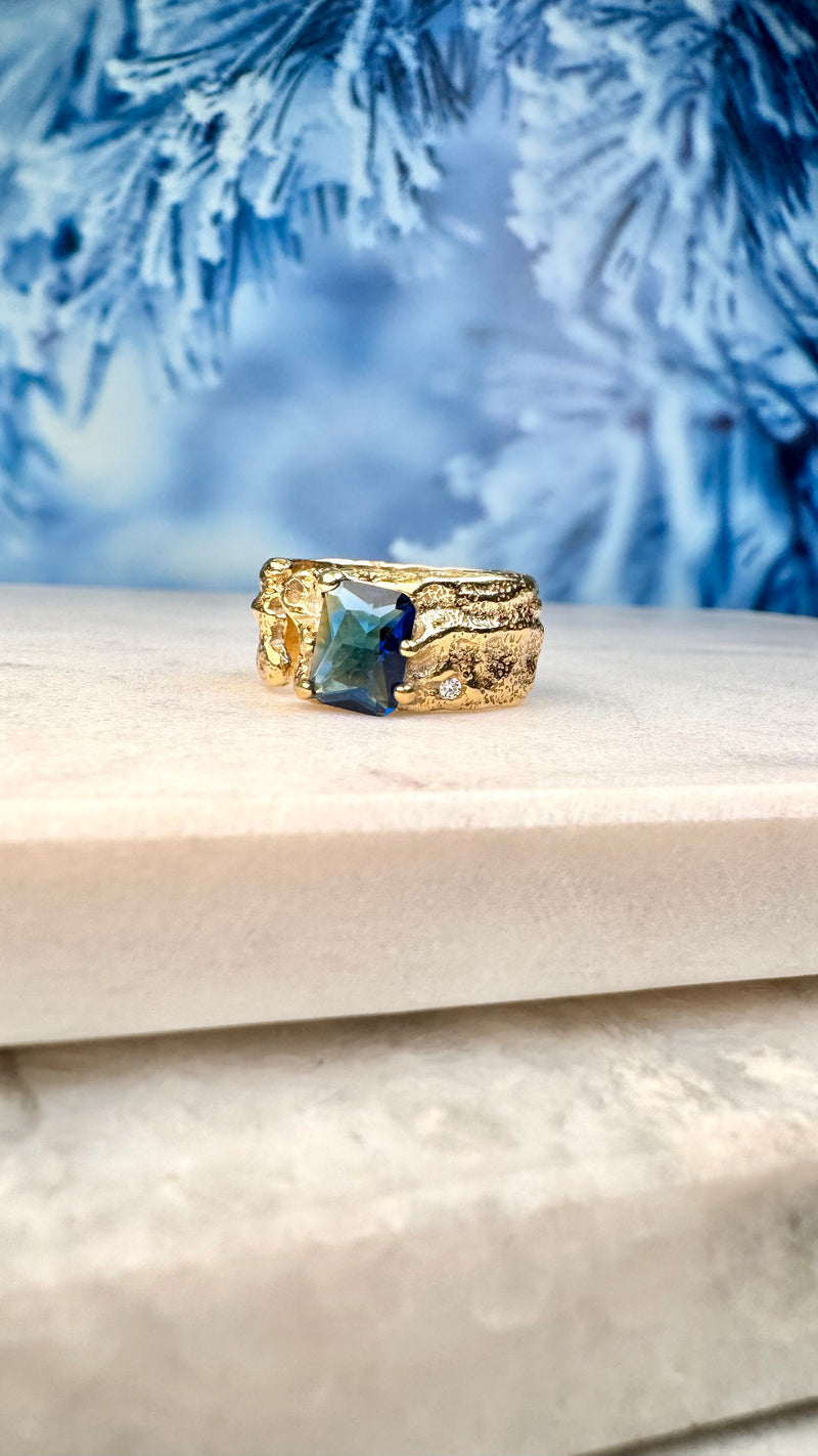 Breiter Ring mit blauem Zirkonia, Gold plattiert, verstellbar