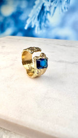 Breiter Ring mit blauem Zirkonia, Gold plattiert, verstellbar