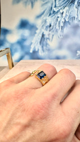 Breiter Ring mit blauem Zirkonia, Gold plattiert, verstellbar