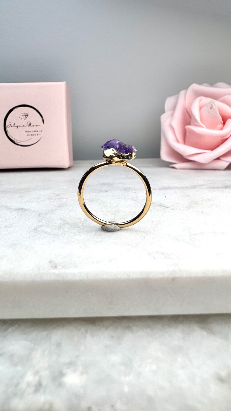 Februar Monats - Stein - Ring -Amethyst Roh, Silber- vergoldet