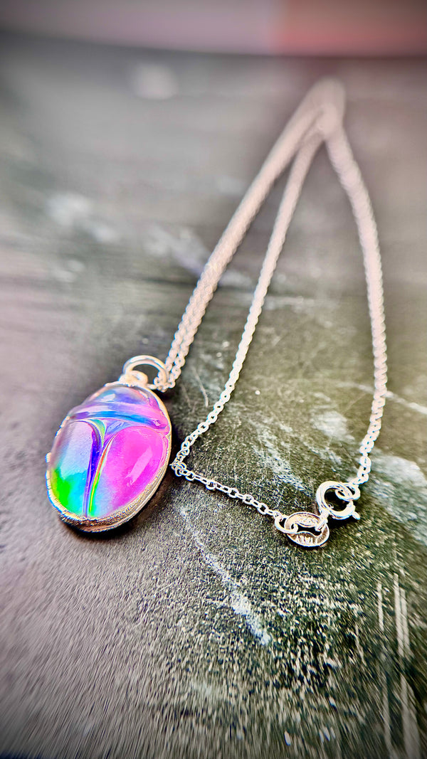 Skarabäus Aurora Opal Anhänger, mit/ohne Kette, Silber, Unikat