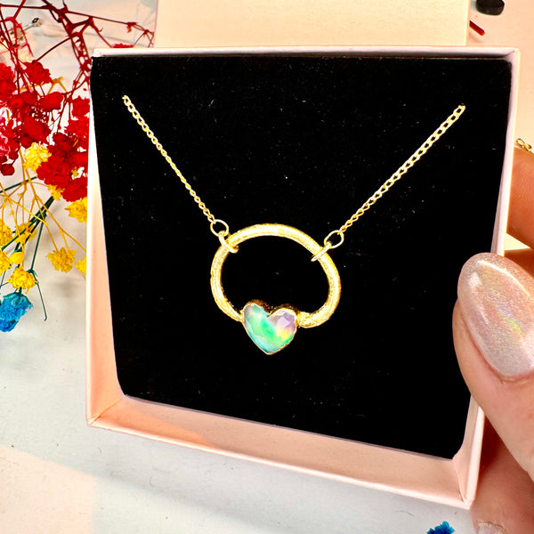 Aurora Herz Kristall Opal Anhänger mit Kette, Silber, Gold plattiert