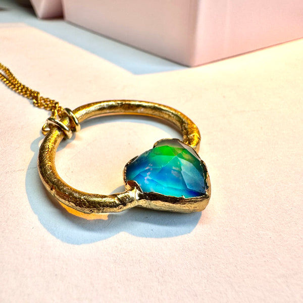 Aurora Herz Kristall Opal Anhänger mit Kette, Silber, Gold plattiert