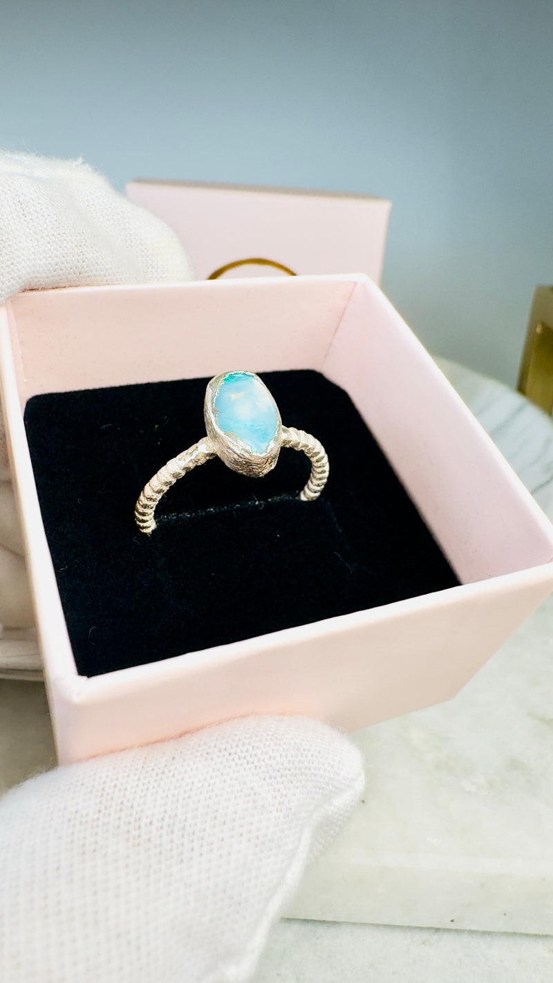 Ring with opals, silver, size 53